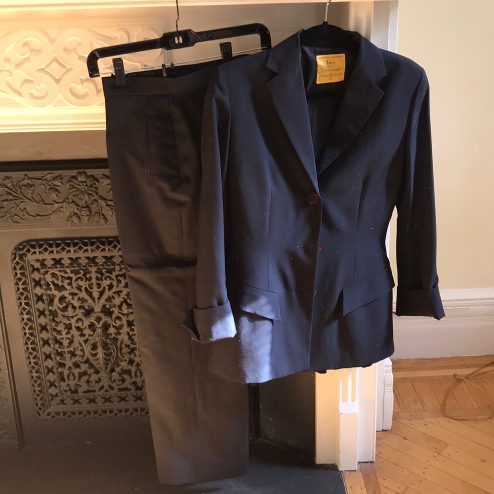 Woman pant suit